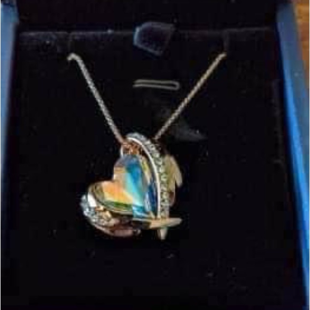 Gorgeous blue heart necklace with a gift box - Picture 2 of 5